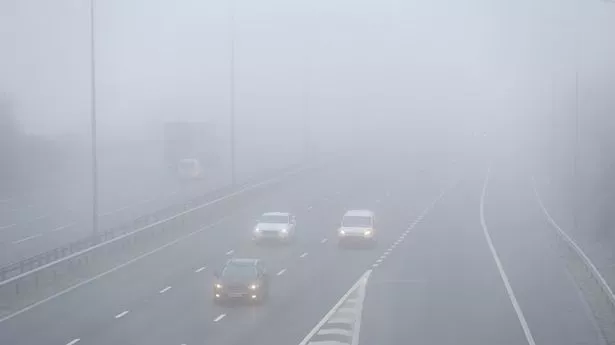 英国气象局发布紧急“密集”大范围雾天气预警，并对13个地区提出了关键建议