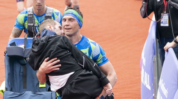 Kevin Sinfield分享了Rob Burrow马拉松图像背后令人难以置信的故事
