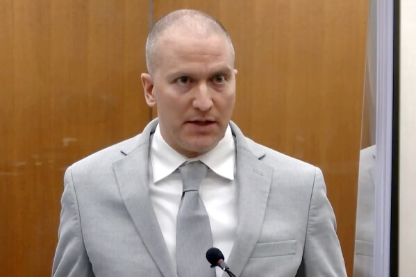 因杀害乔治·弗洛伊德而被定罪的前警官在刺伤几个月后被转移到新监狱