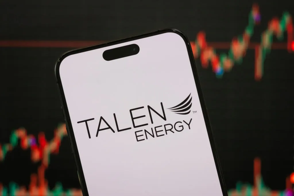 投资策略洞察：股票市场中的Talon能源公司和亚马逊公司