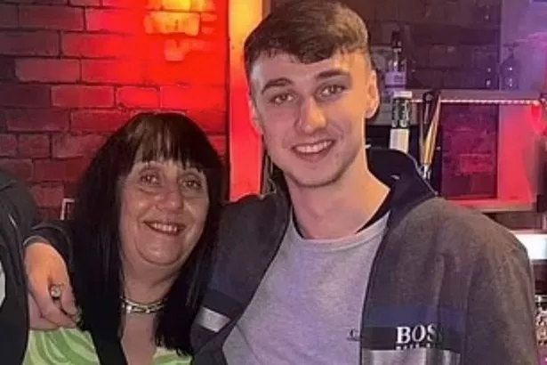 英国尸检结果揭示了母亲提出感人请求时青少年死亡的悲惨方式