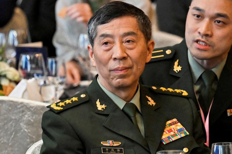 中国军方高级官员被停职,并接受调查
