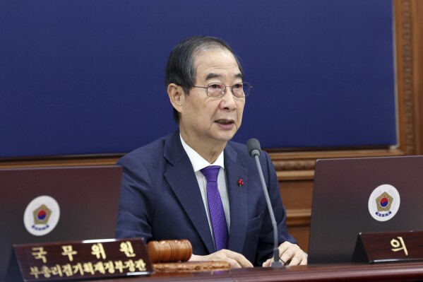 韩国法院将决定被弹劾的尹光雄的命运，由此引发了政治纷争