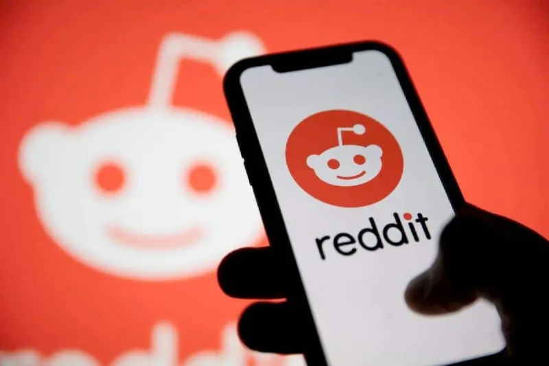 分析师洞察:Reddit股价在强劲的广告指标下被修正