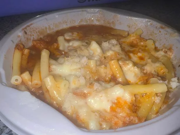 “我尝试了世界上第一个18岁以上的即食食品,你需要身份证-这是难以忍受的。”