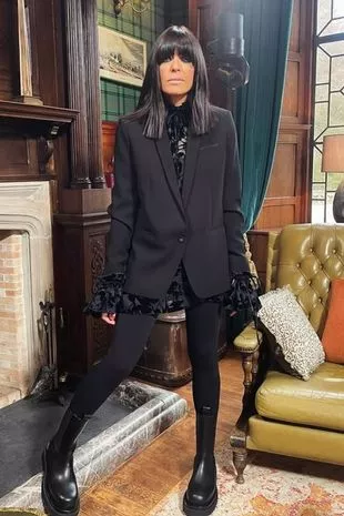 克劳迪娅·温克尔曼在《卖国贼》中穿着价值44英镑的塑形紧身裤保暖