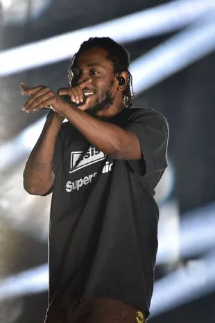 肯德里克·拉马尔（Kendrick Lamar）在超级碗比赛中遗漏的一句台词，以及令人震惊的原因