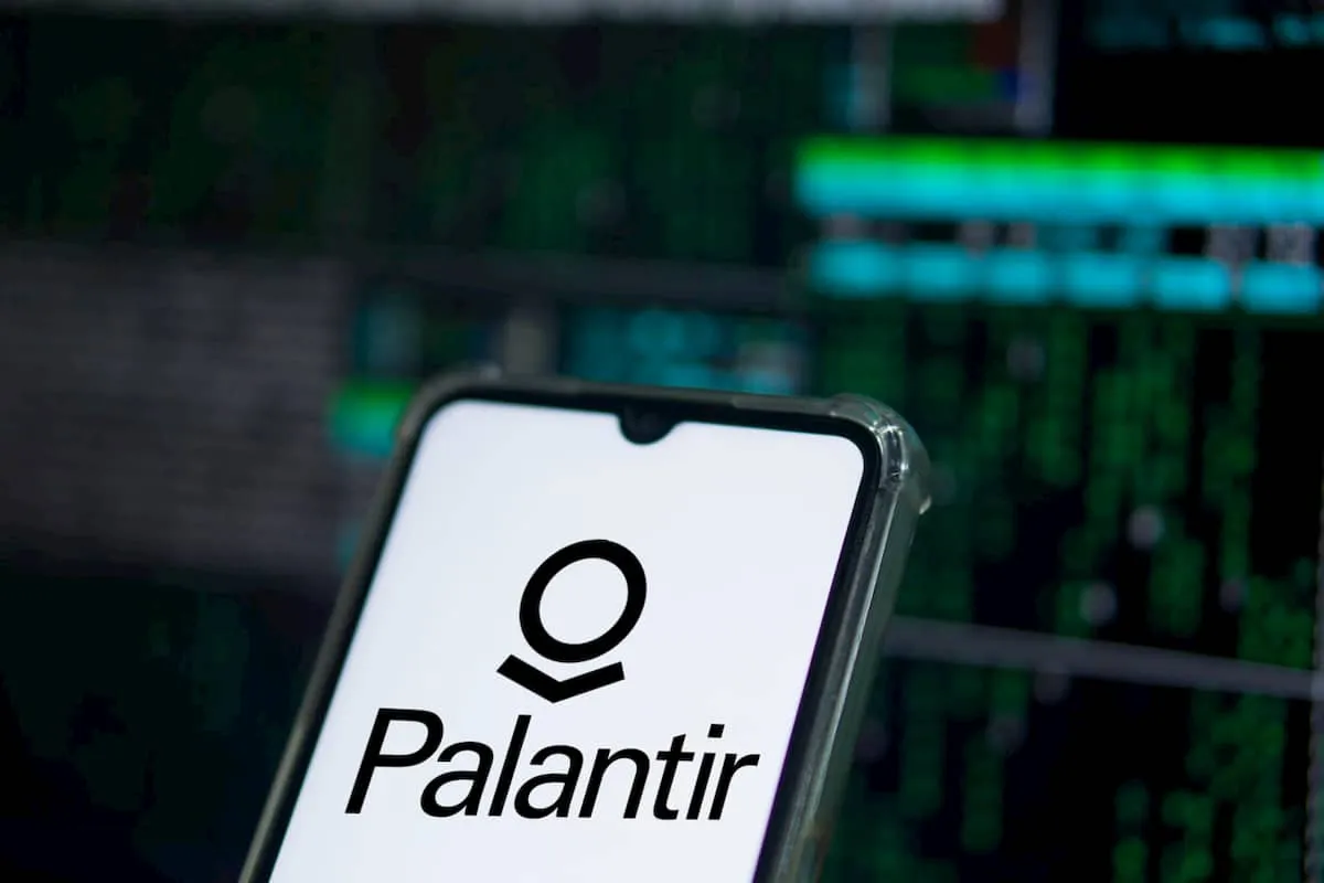 Palantir股票受到审查:内幕交易活动引发质疑