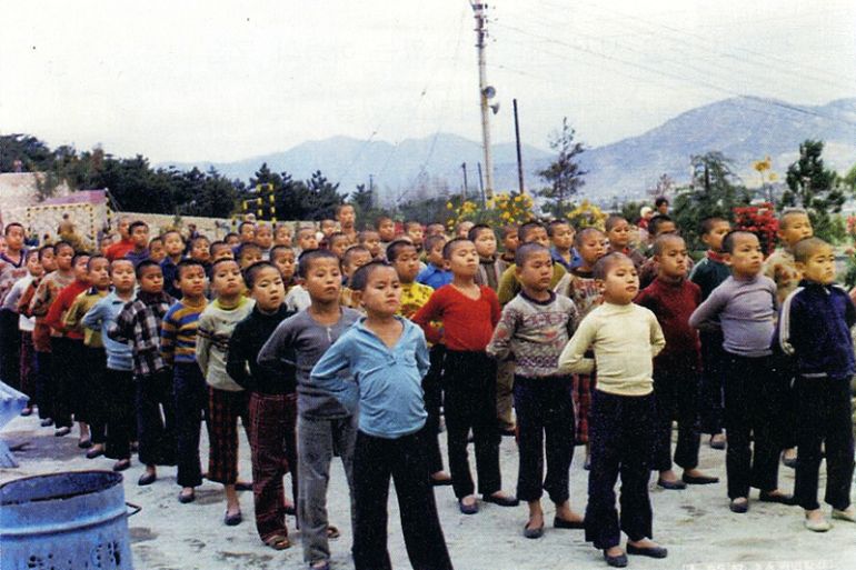 “地狱的版本”：鱿鱼游戏和韩国历史上的无家可归者中心