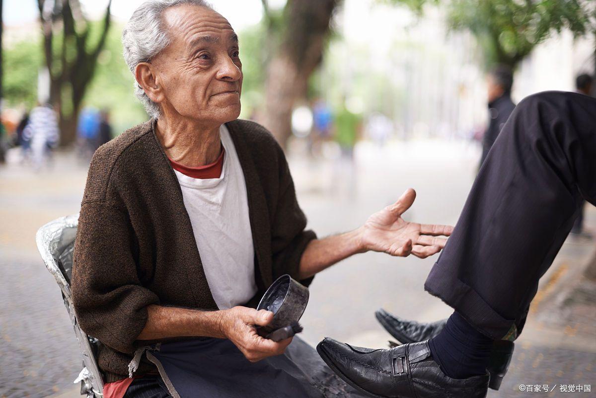 “我发现了我爸爸的外遇，但现在我为自己大发雷霆而感到内疚。”