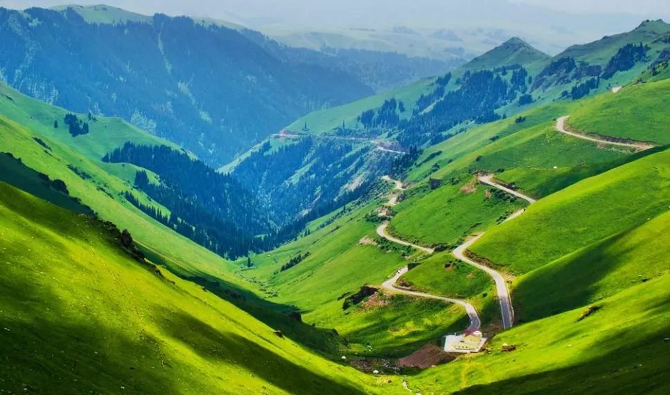 探秘中国最美公路，独库公路的壮丽通车之旅