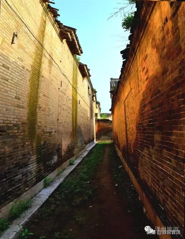 街道办紧急回应，男子拖拽女童进小巷事件引发社会广泛关注