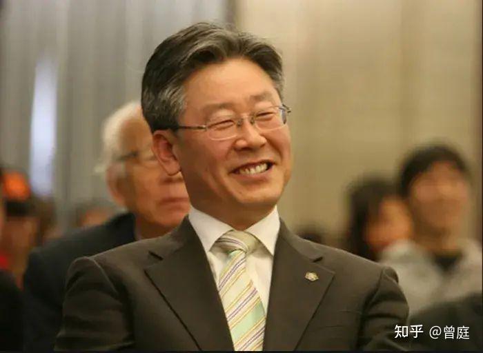 专家视角，李在明当选后的政治大考与挑战应对