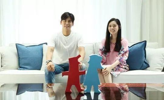 韩流夫妻档，李在明与秋瓷炫的综艺之旅