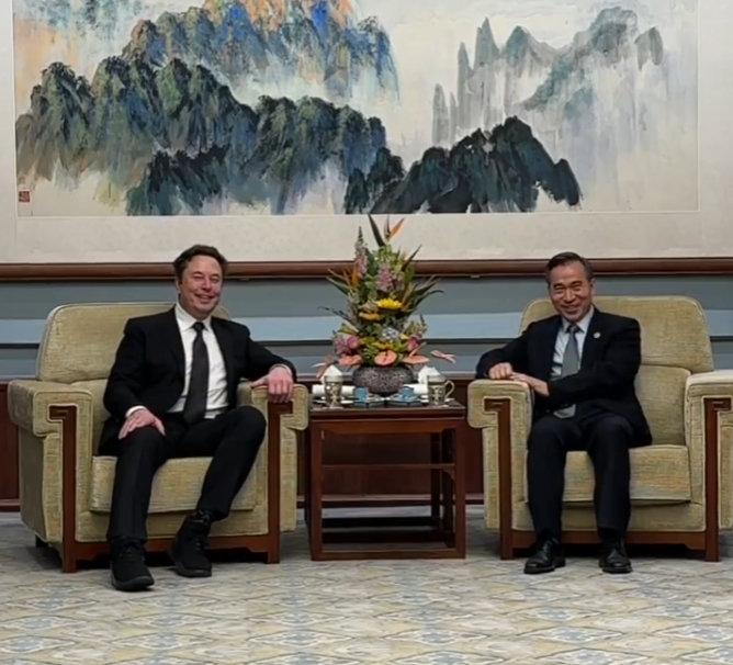 深化交流，共谋发展—任鸿斌会见日本国际贸易会长