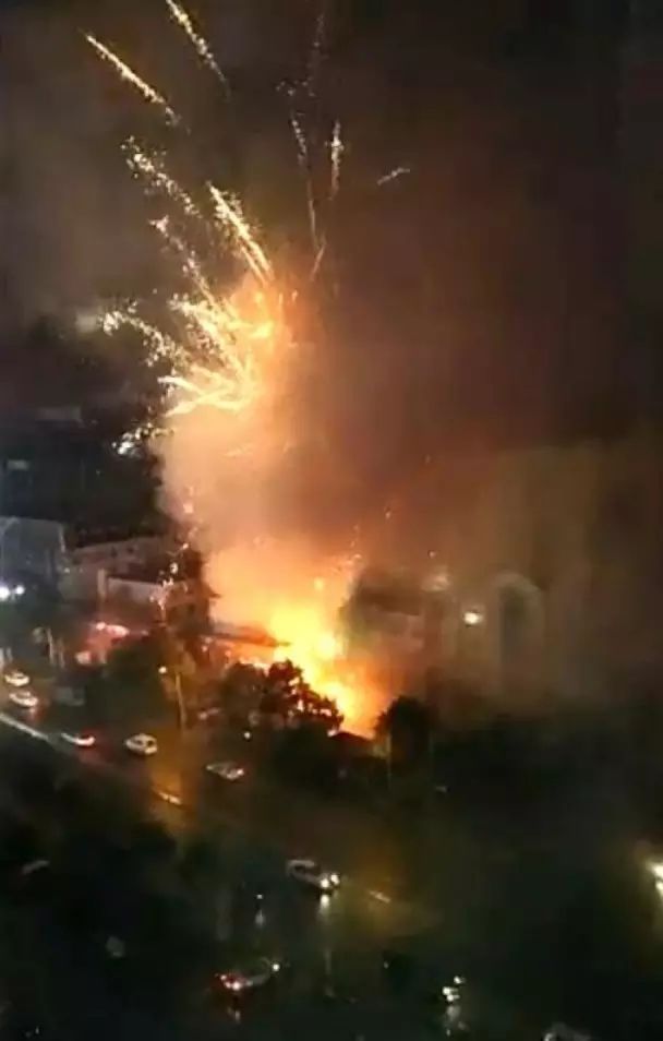 湖南某烟花厂爆炸事件，涉嫌瞒报风波与地方官方回应的交锋