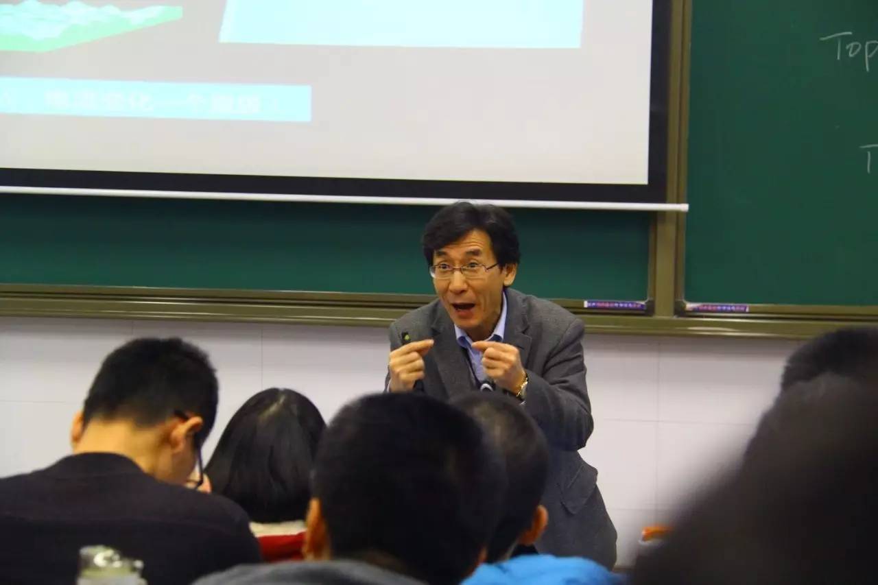 63岁中国农大校长，全程站立拨穗，14小时的坚守与传承