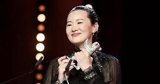 万茜，以卓越演技摘得金爵桂冠—记第X1届上海国际电影节金爵奖影后