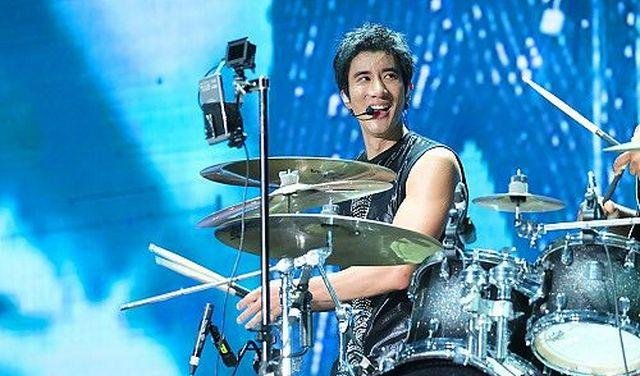 真假力宏合唱，王力宏演唱会上的奇幻交响