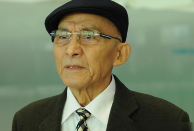 92岁高龄，为何还要入党？游本昌的深情回应