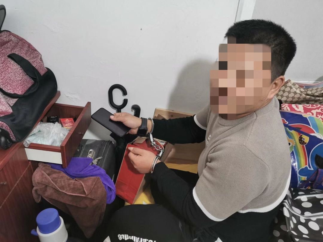 男子奶茶被盗，拨打110求助，民警14分钟内迅速追回