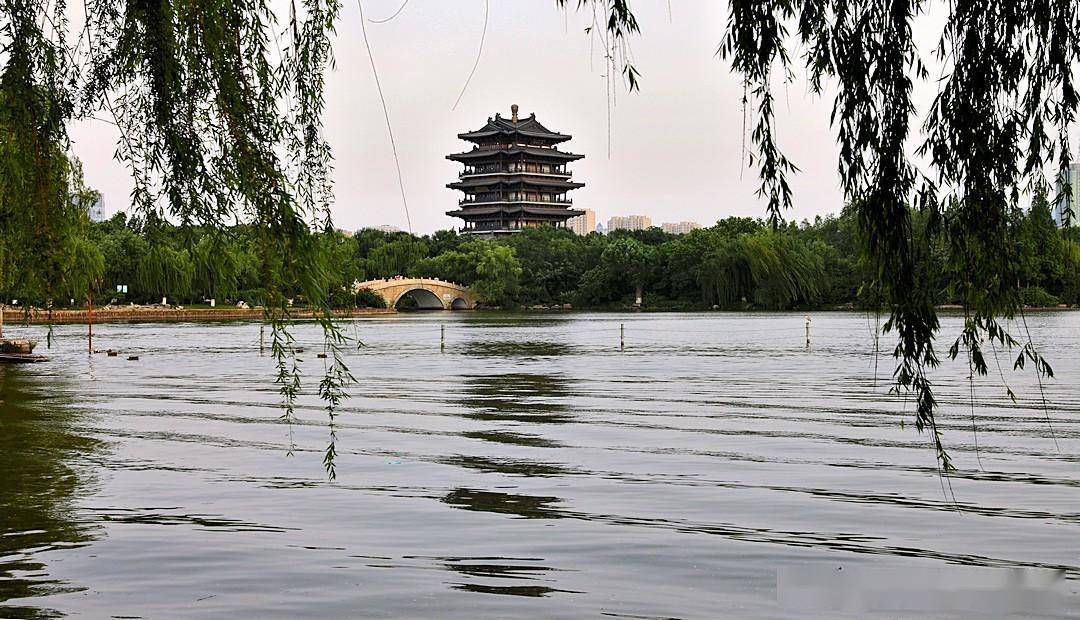 山东的奇迹，424个大明湖的壮丽景象